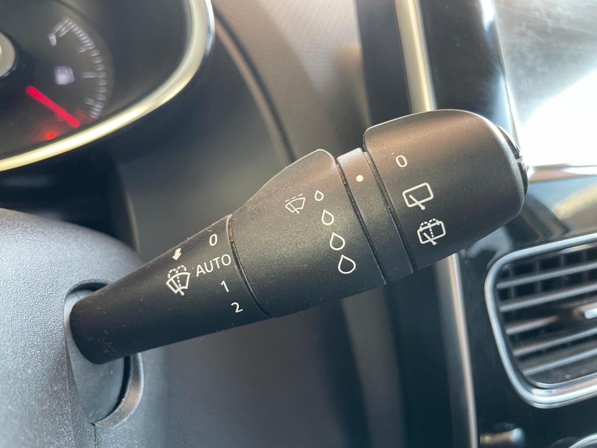 renault-clio-sport-tourer-2017-diesel-1461cc
