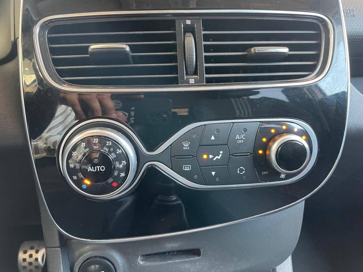 renault-clio-sport-tourer-2017-diesel-1461cc