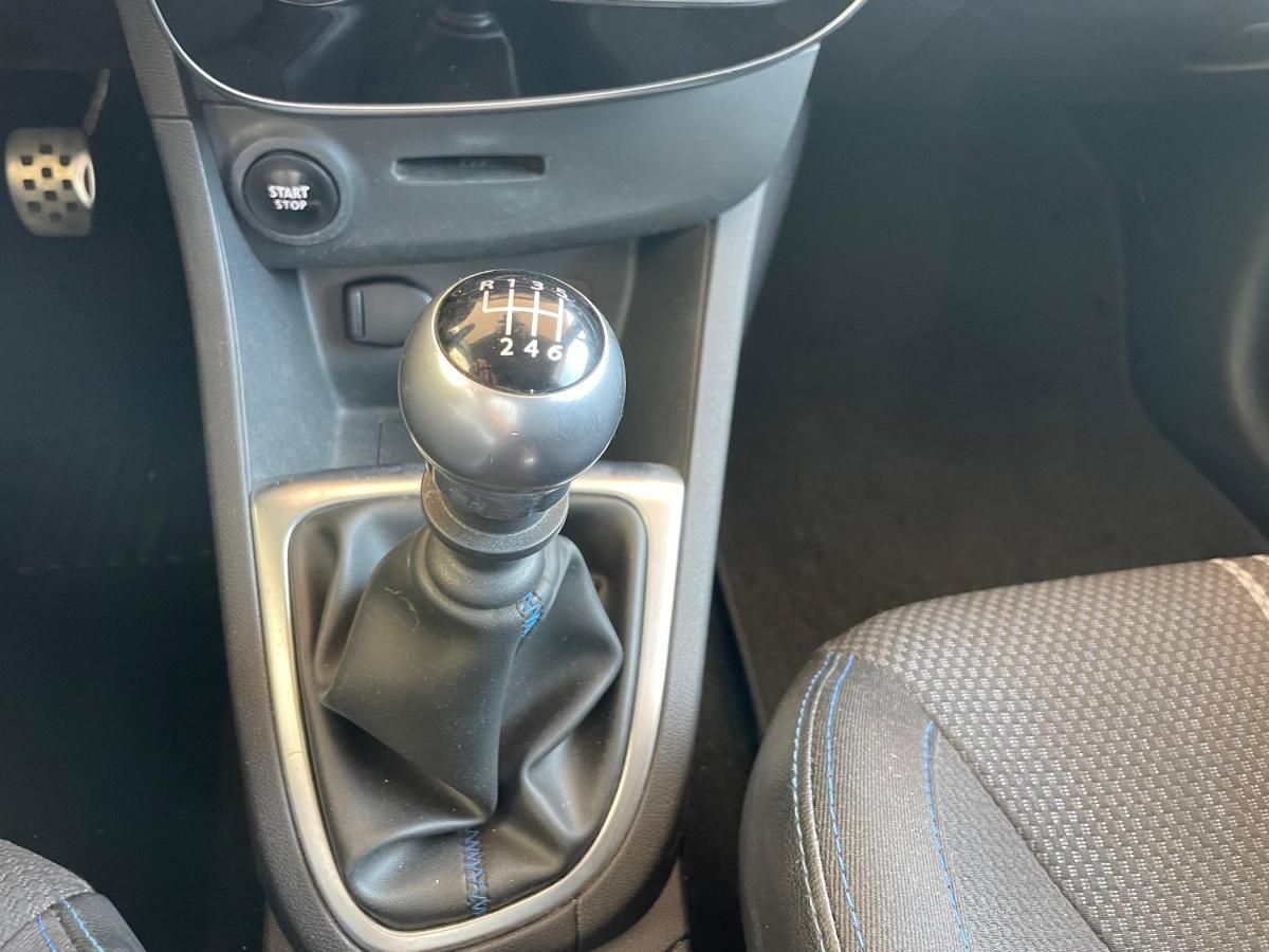 renault-clio-sport-tourer-2017-diesel-1461cc