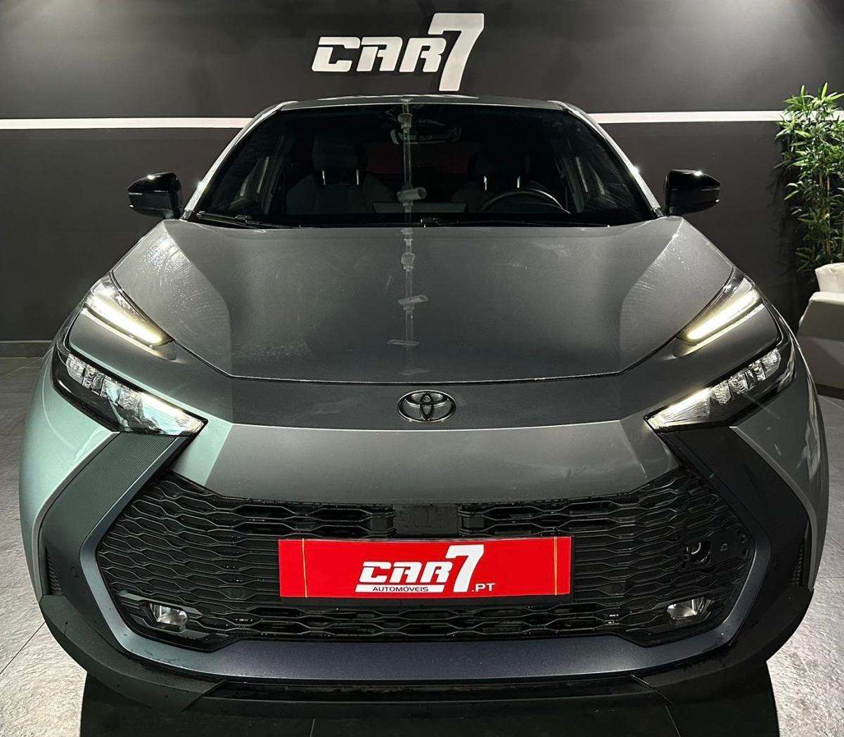 toyota-c-hr-2025-hibrido-a-gasolina-1798cc