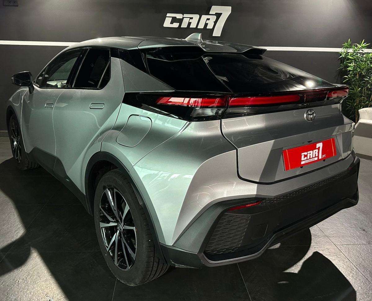toyota-c-hr-2025-hibrido-a-gasolina-1798cc