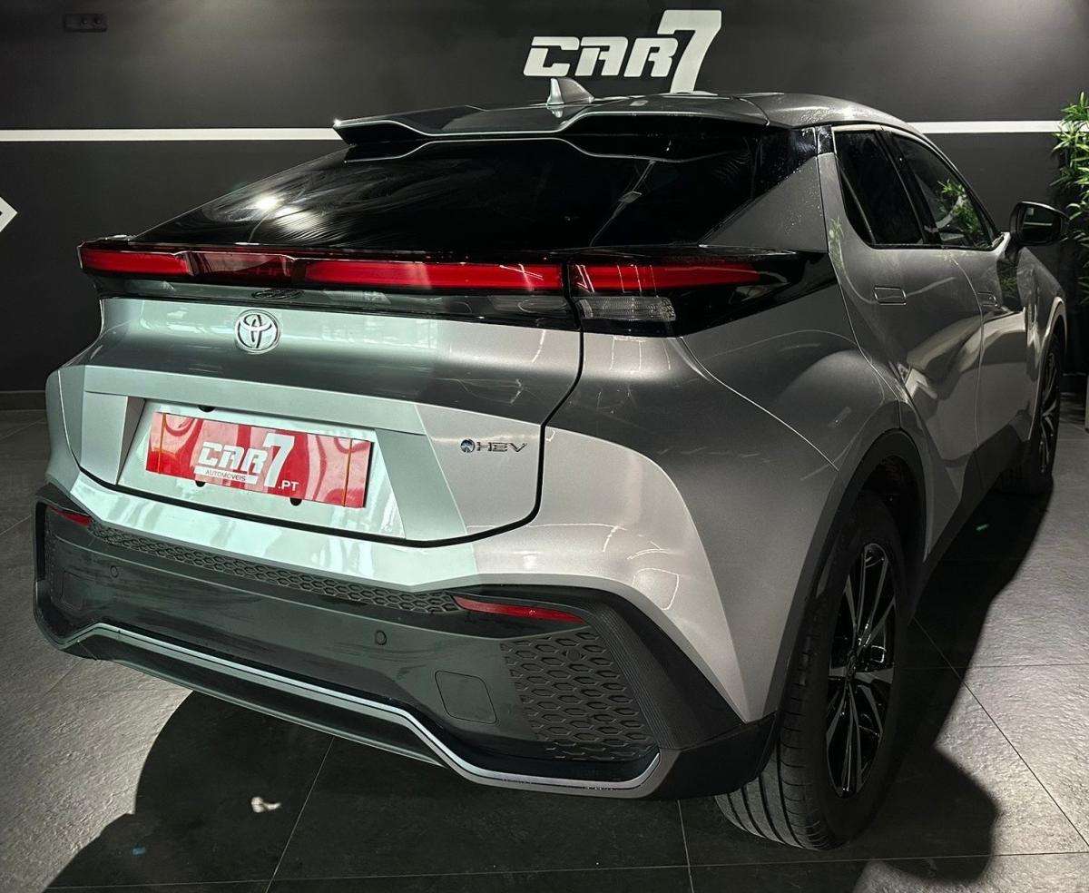 toyota-c-hr-2025-hibrido-a-gasolina-1798cc
