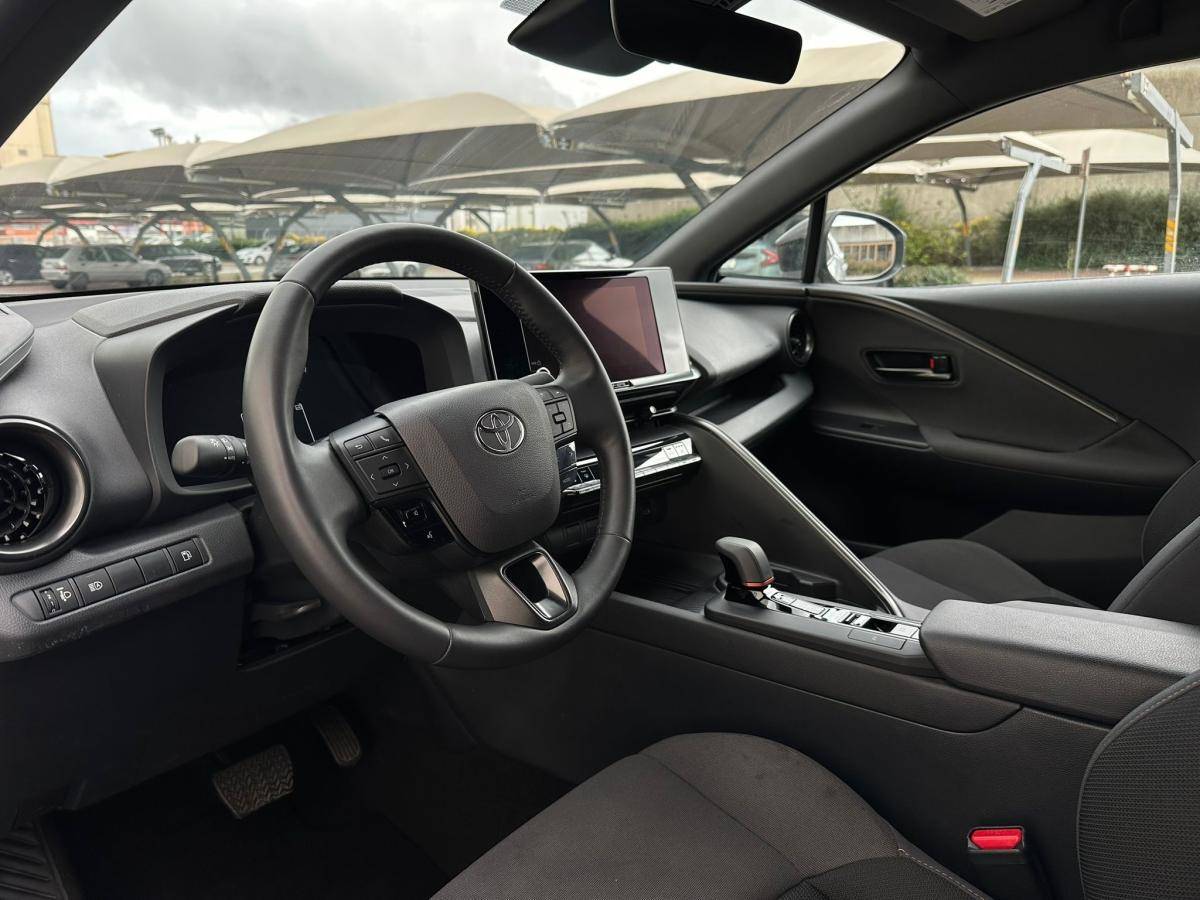 toyota-c-hr-2025-hibrido-a-gasolina-1798cc