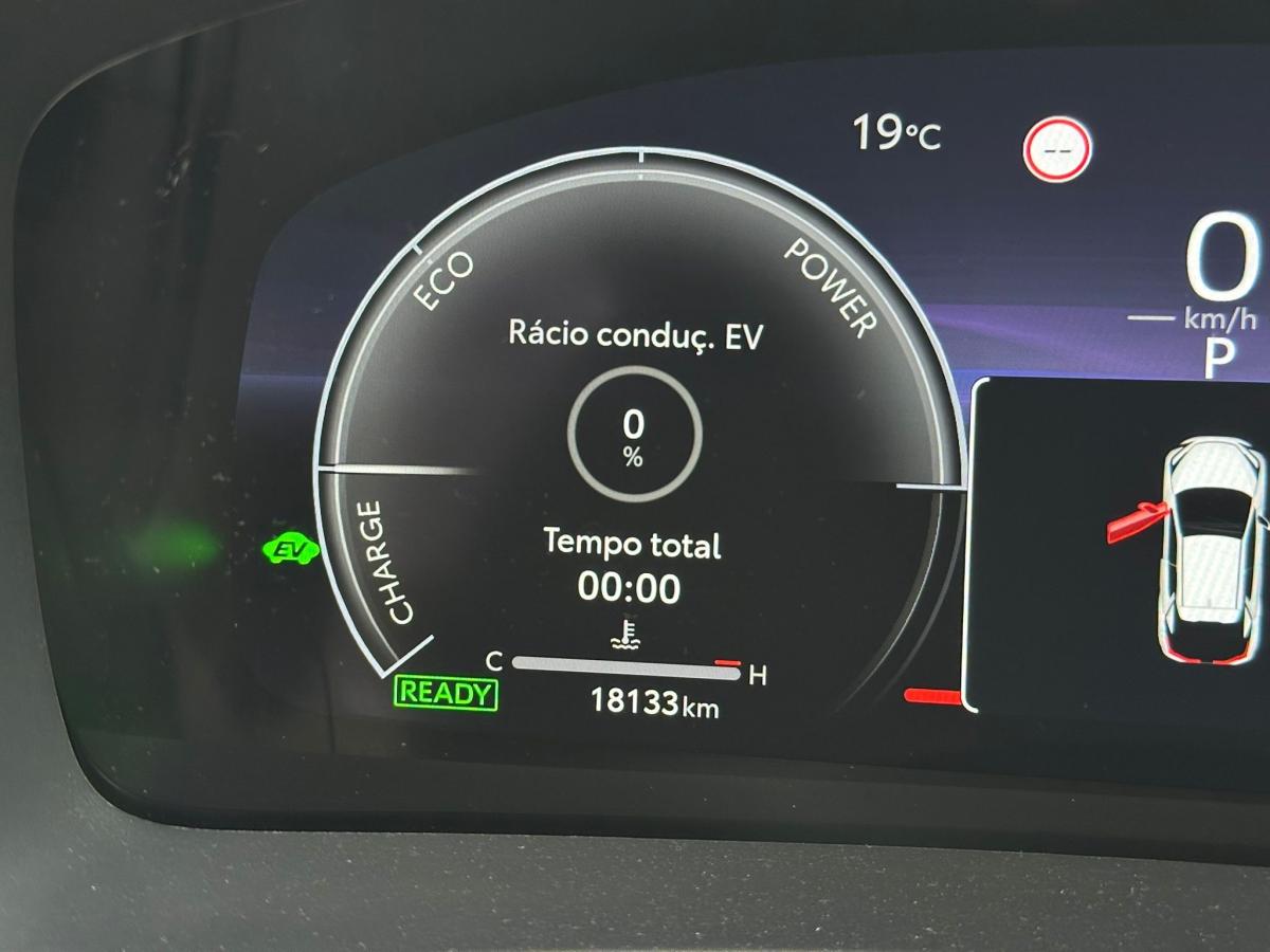 toyota-c-hr-2025-hibrido-a-gasolina-1798cc