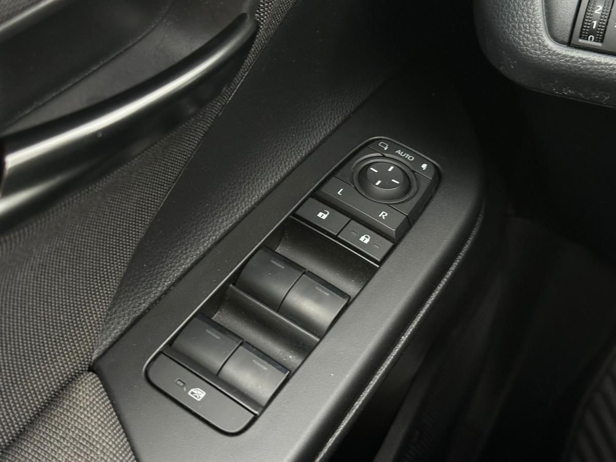 toyota-c-hr-2025-hibrido-a-gasolina-1798cc
