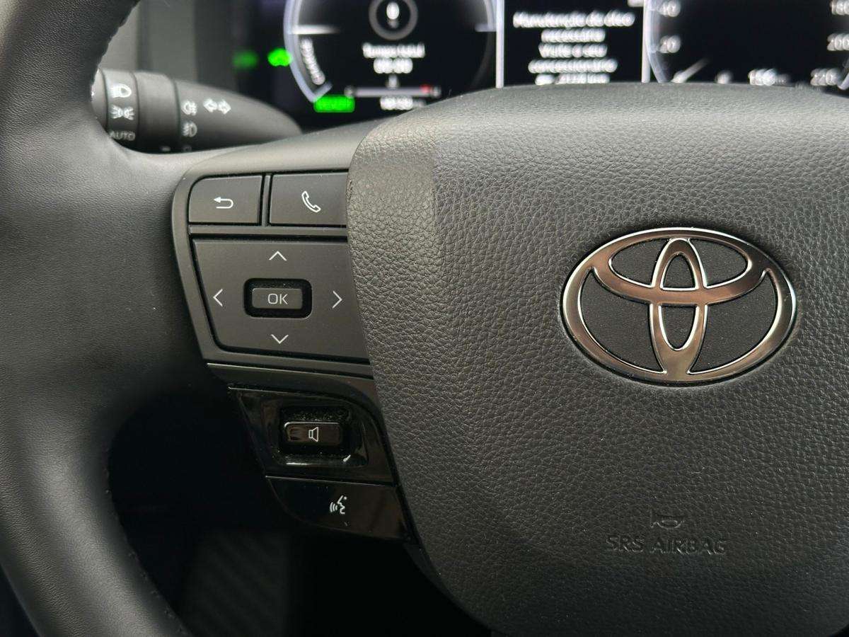 toyota-c-hr-2025-hibrido-a-gasolina-1798cc