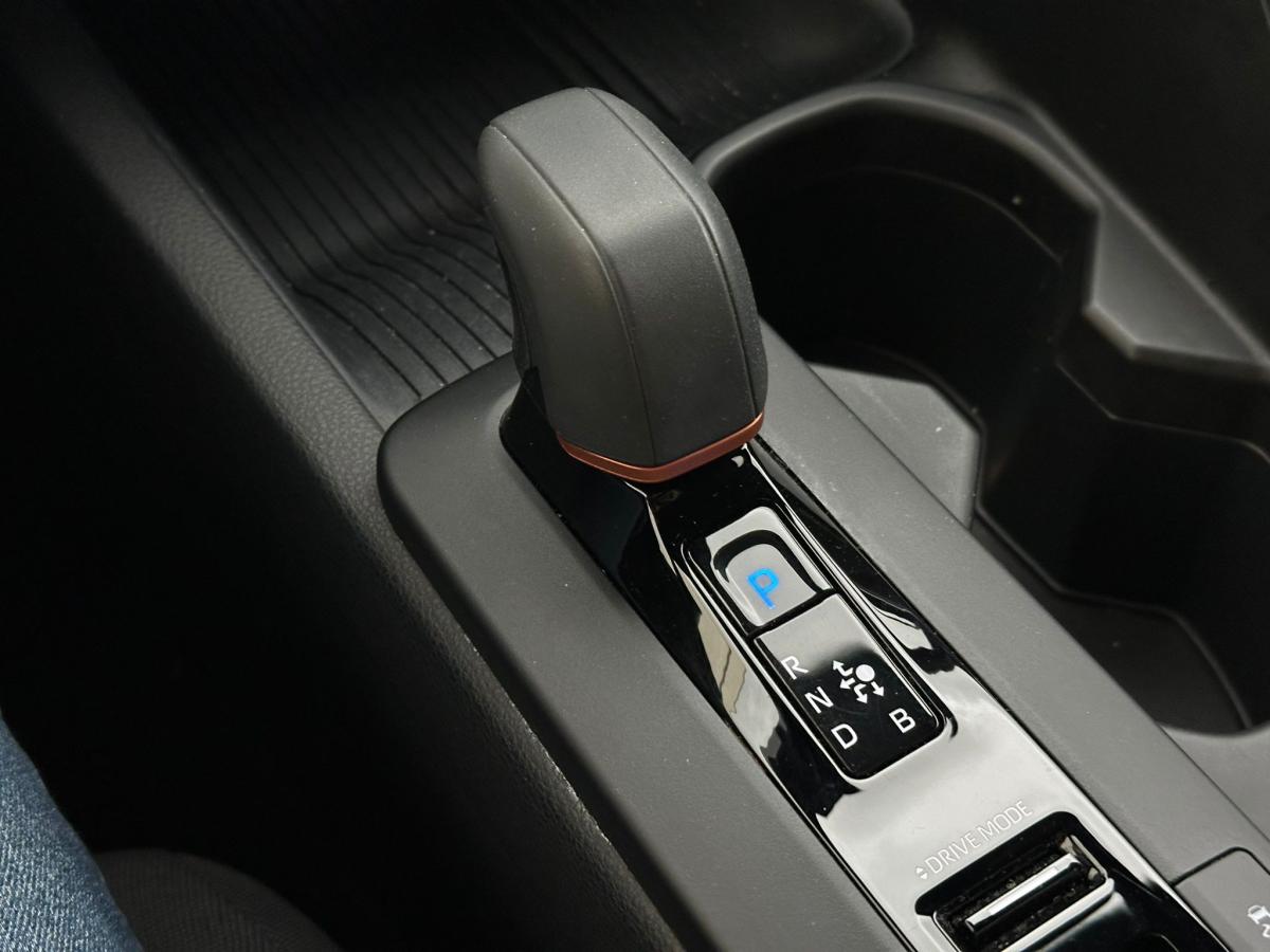 toyota-c-hr-2025-hibrido-a-gasolina-1798cc