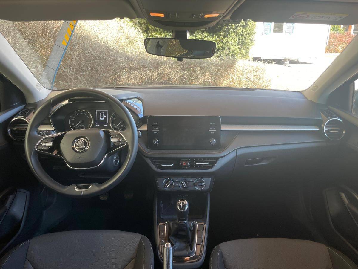 skoda-fabia-2024-gasolina-999cc