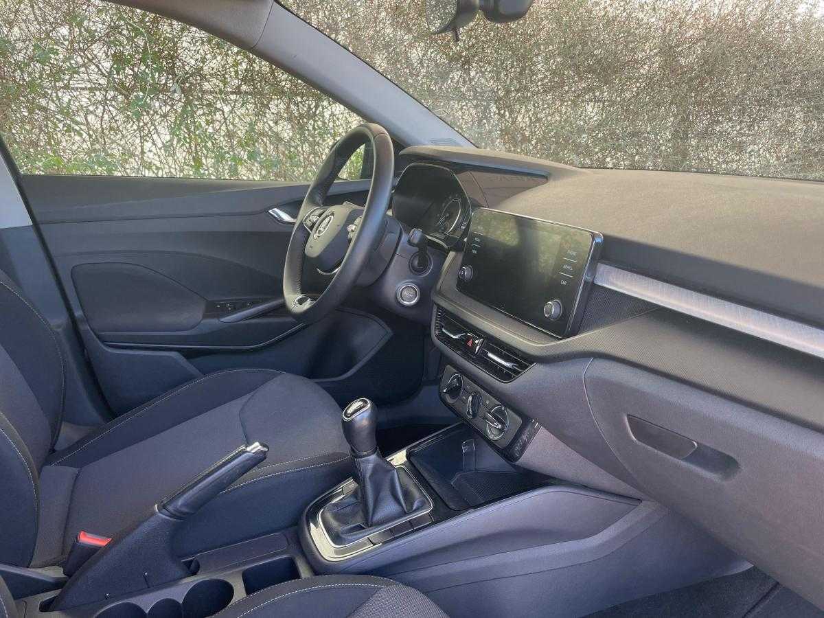 skoda-fabia-2024-gasolina-999cc