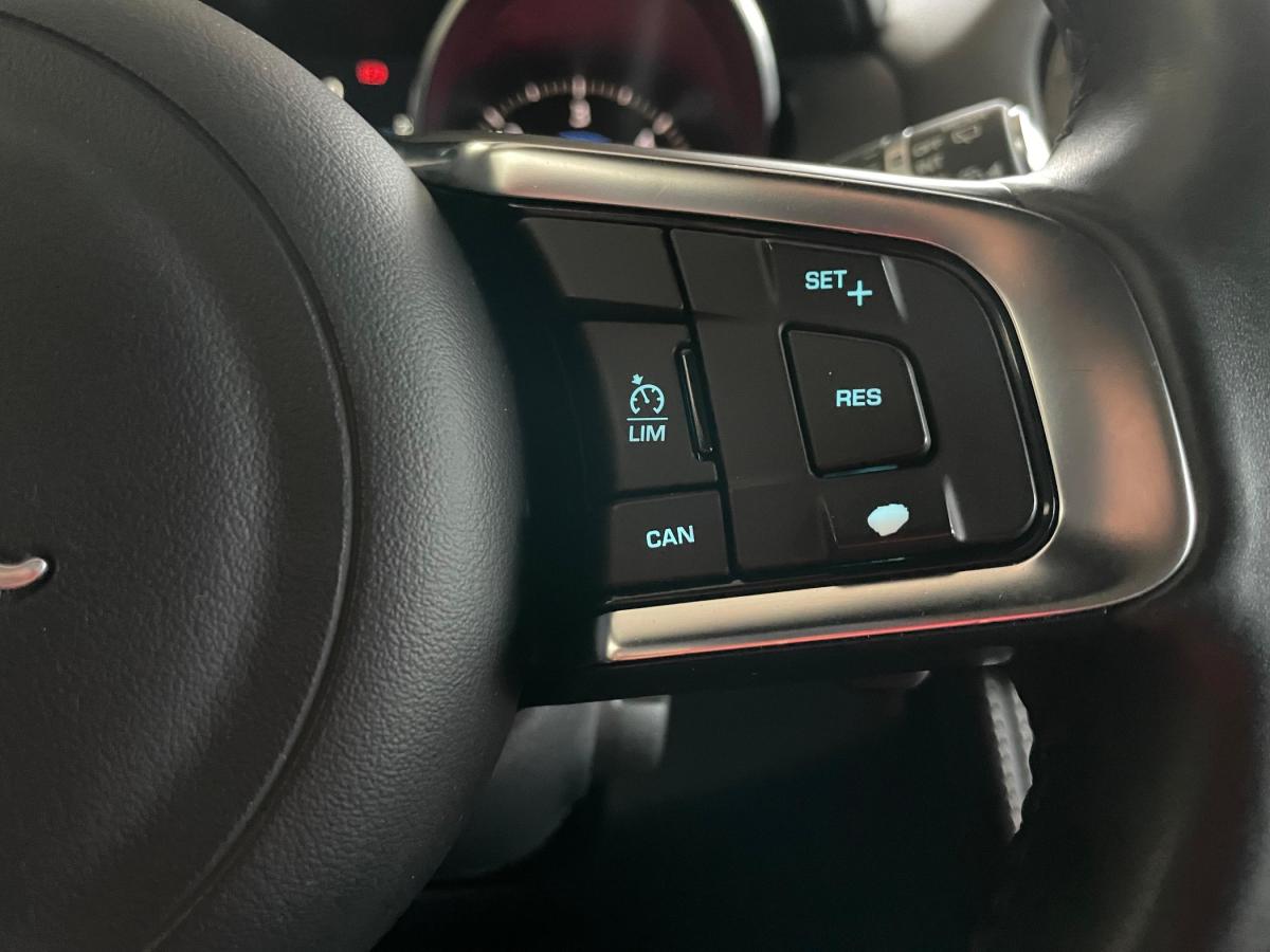 jaguar-f-pace-2016-diesel-1999cc
