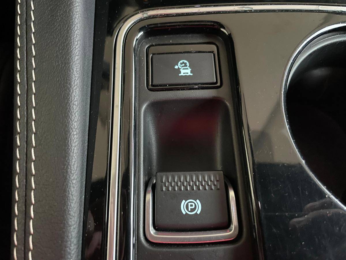 jaguar-f-pace-2016-diesel-1999cc