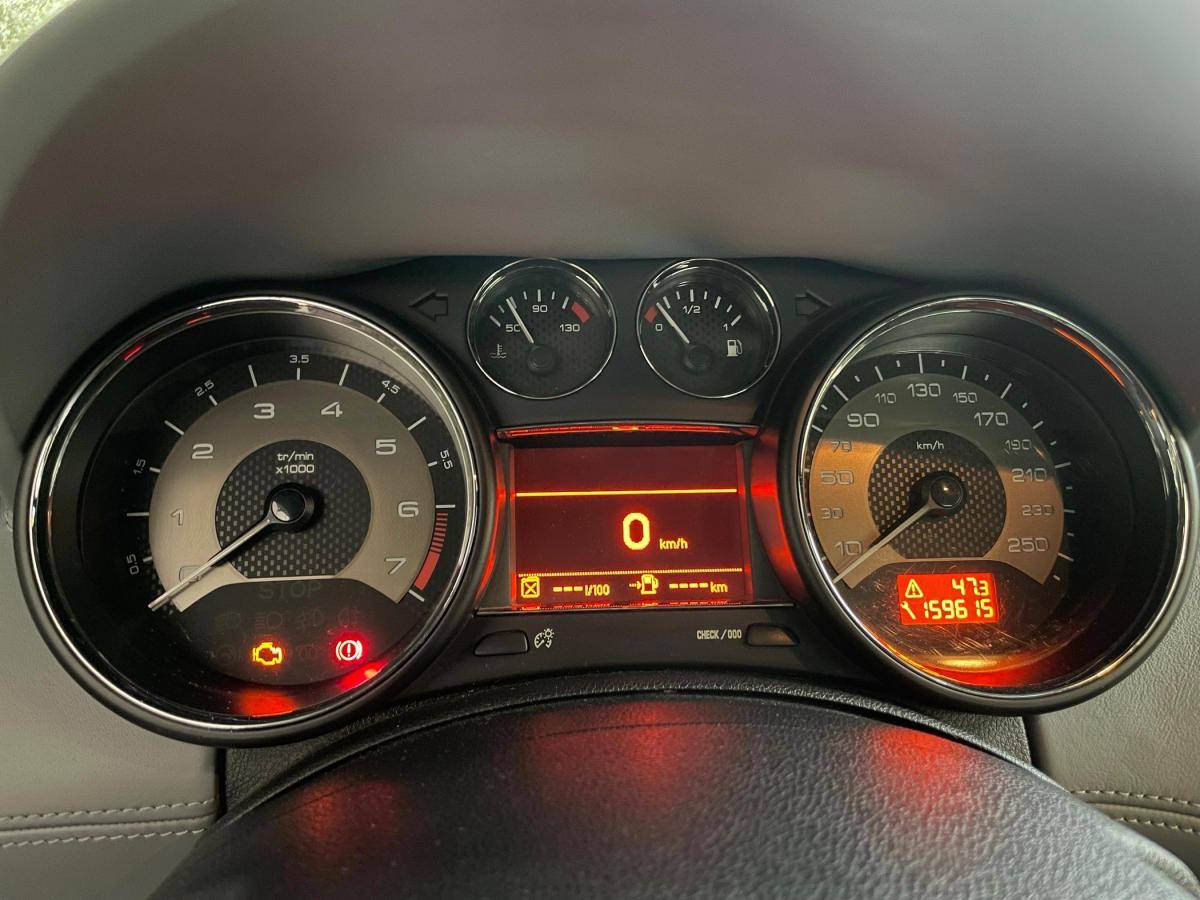 peugeot-rcz-2011-gasolina-1598cc