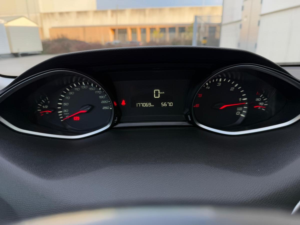 peugeot-308-sw-2018-diesel-1499cc