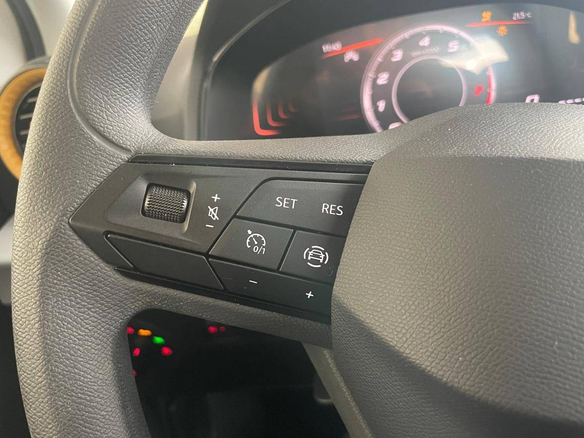 seat-ibiza-2023-gasolina-999cc