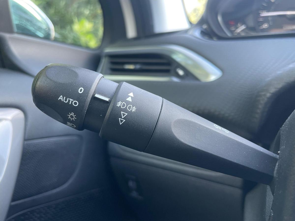 peugeot-2008-2018-gasolina-1199cc