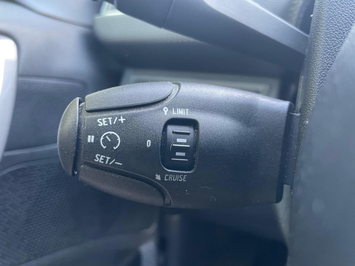 peugeot-2008-2018-gasolina-1199cc