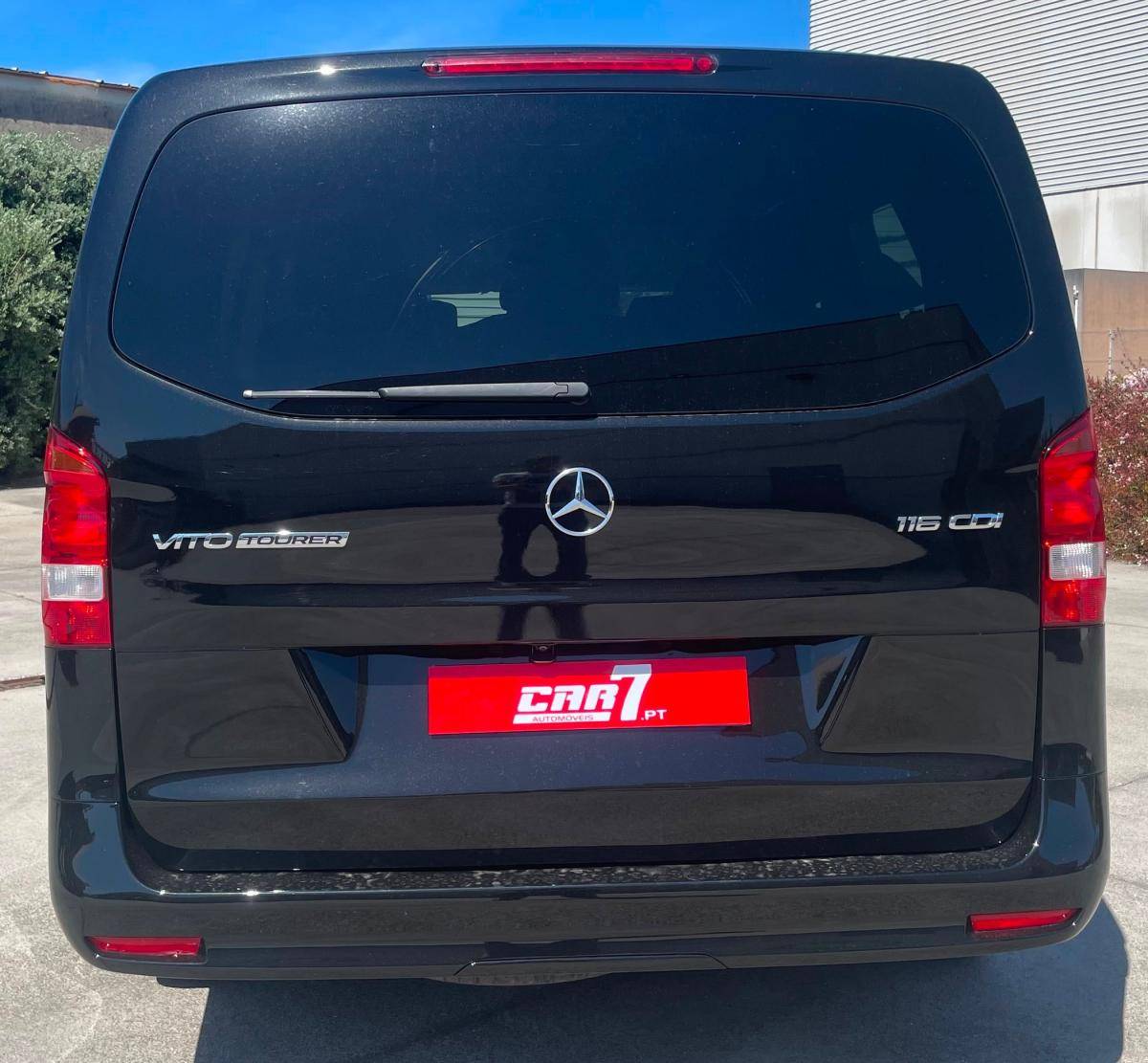 mercedes-benz-vito-2022-diesel-1950cc