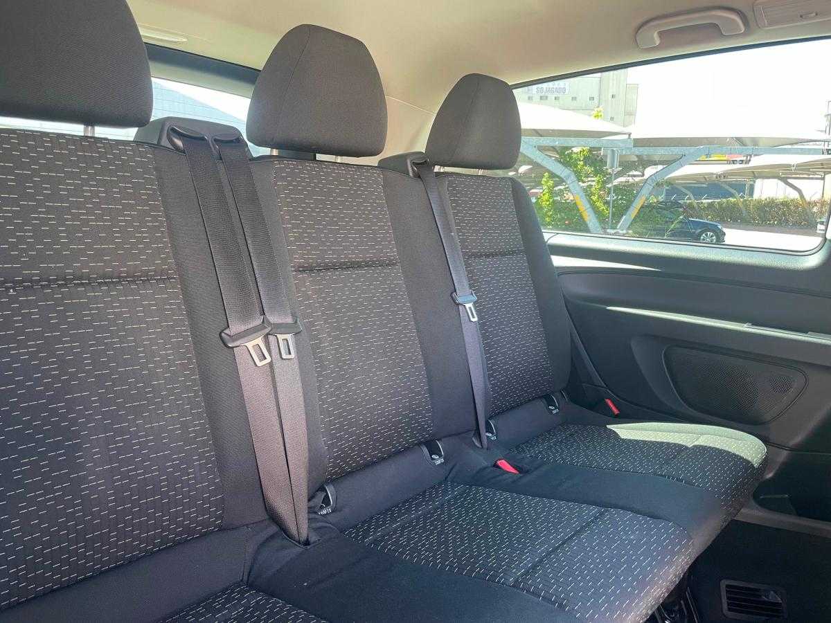 mercedes-benz-vito-2022-diesel-1950cc