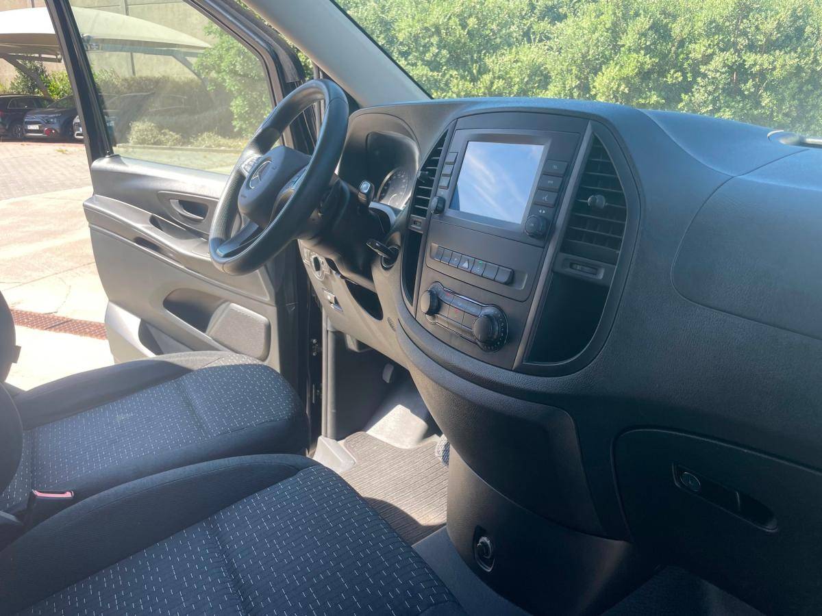 mercedes-benz-vito-2022-diesel-1950cc
