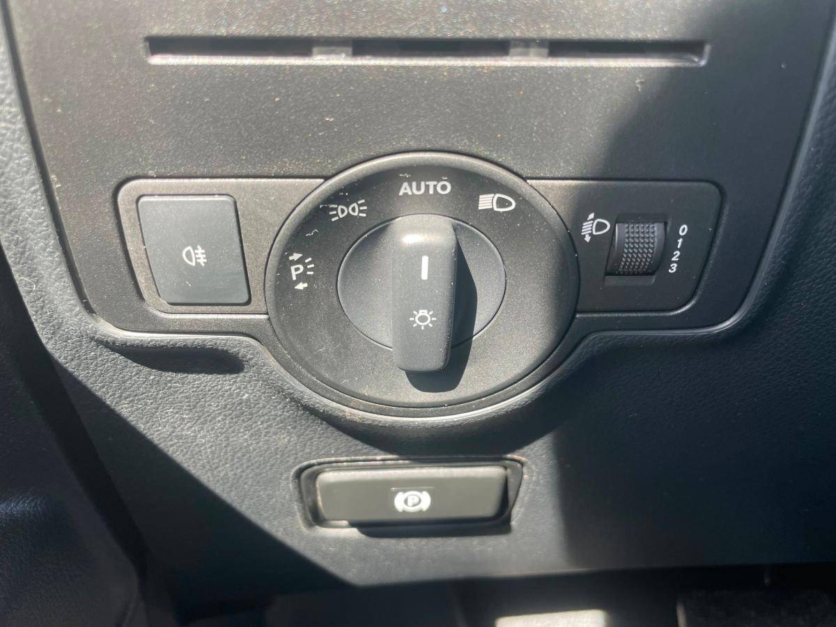 mercedes-benz-vito-2022-diesel-1950cc