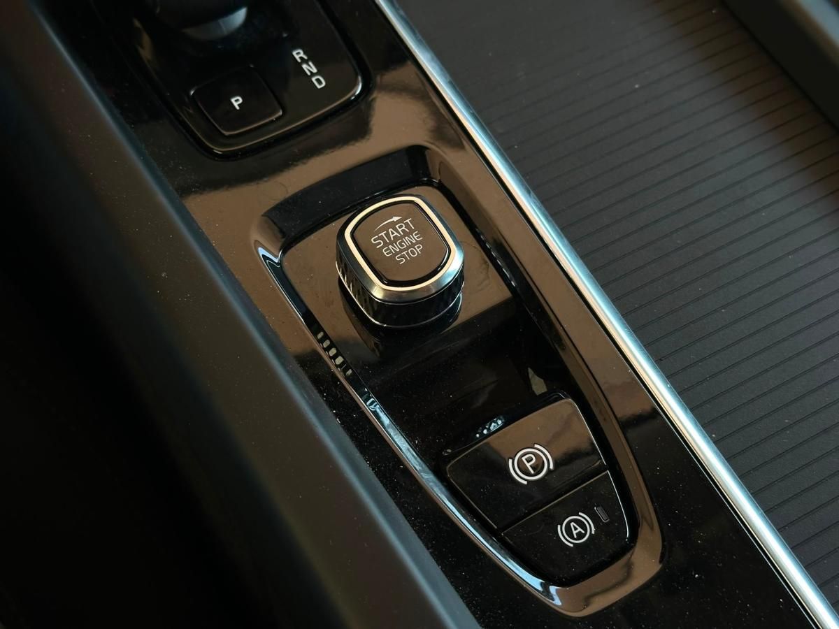 volvo-xc60-2025-hibrido-a-gasolina-1969cc