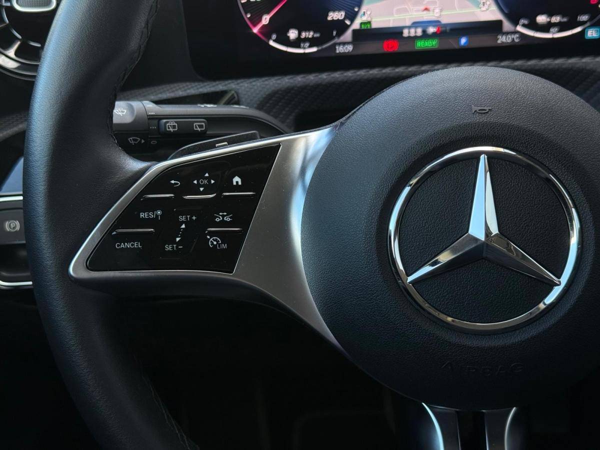 mercedes-benz-classe-a-2024-hibrido-a-gasolina-1332cc