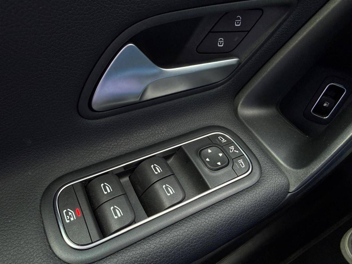 mercedes-benz-classe-a-2024-hibrido-a-gasolina-1332cc