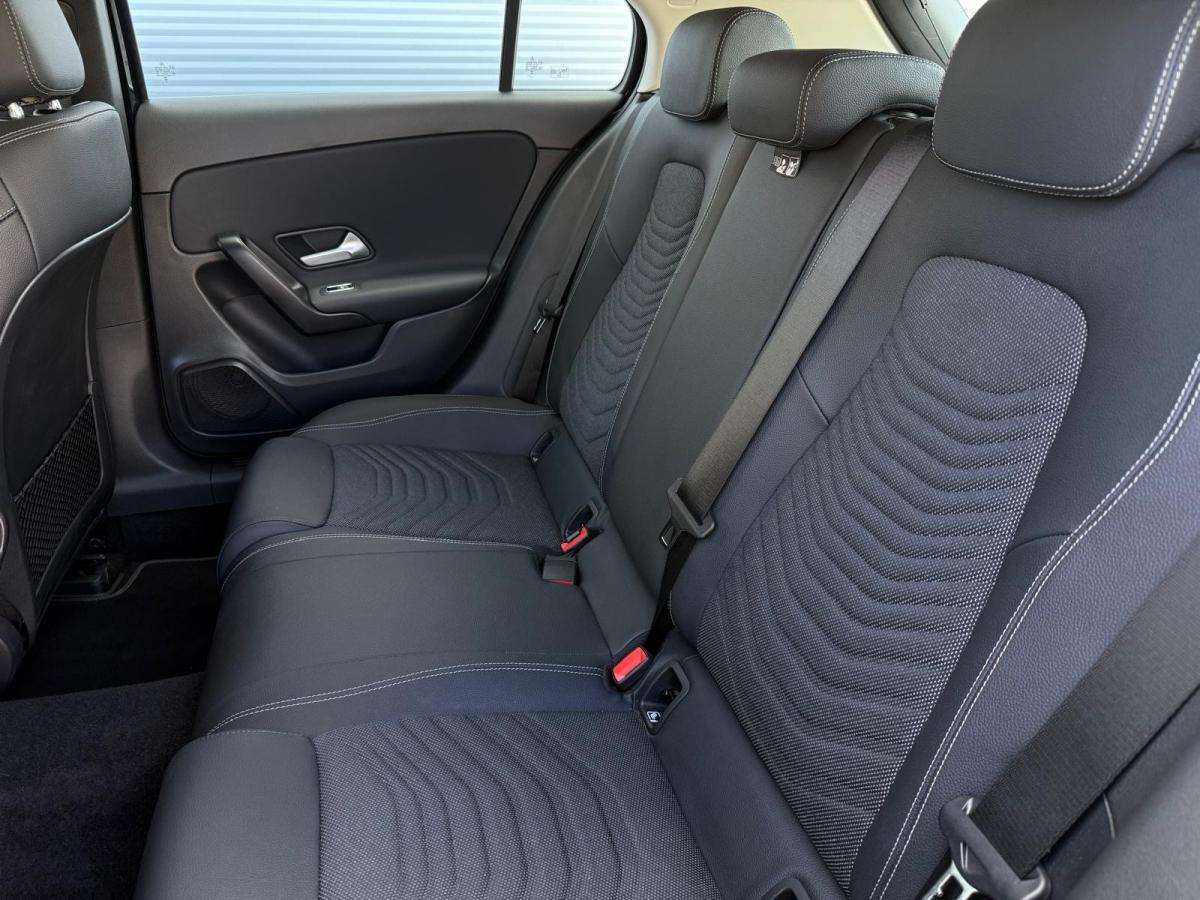 mercedes-benz-classe-a-2024-hibrido-a-gasolina-1332cc