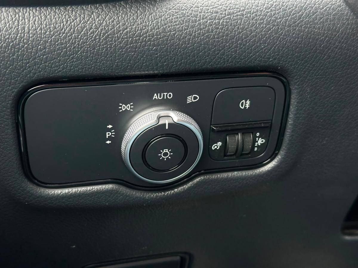 mercedes-benz-vito-2025-diesel-1950cc