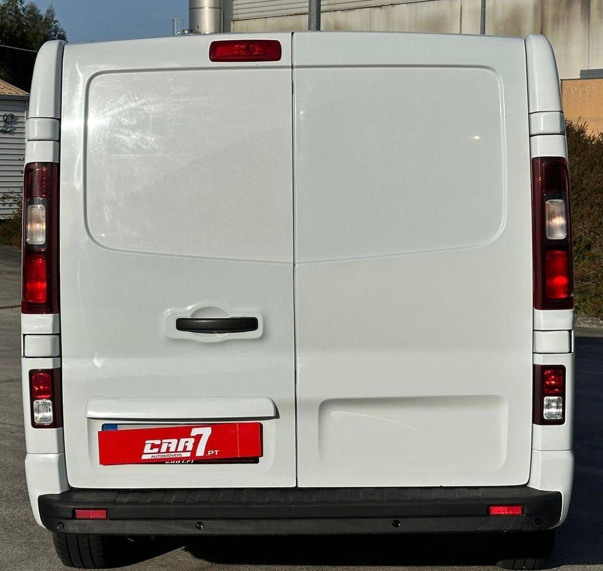 renault-trafic-2016-diesel-1598cc