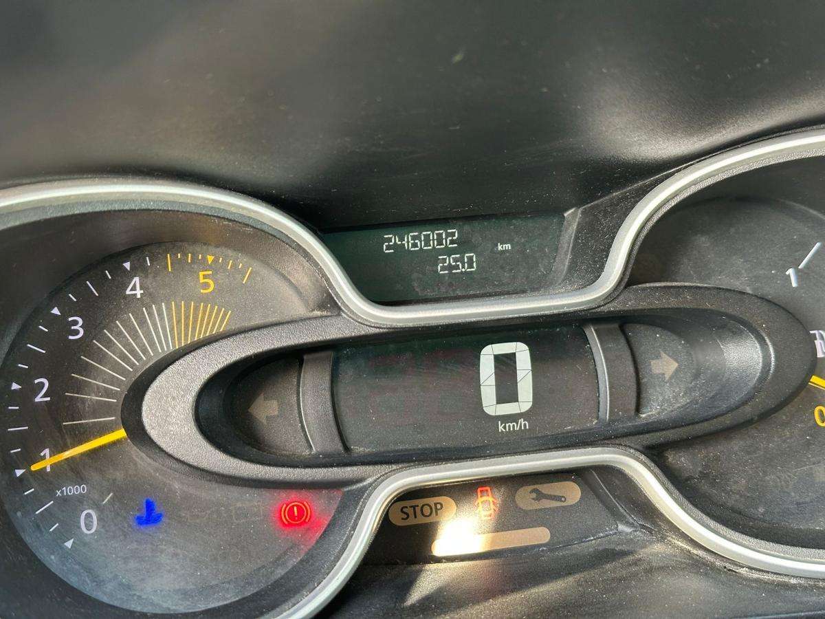 renault-trafic-2016-diesel-1598cc