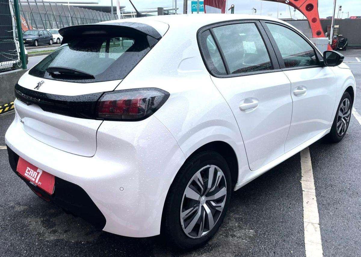 peugeot-208-2023-gasolina-1199cc