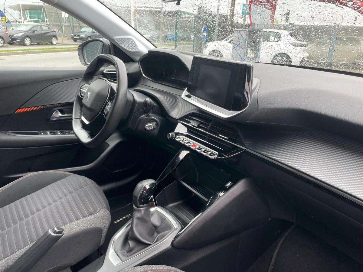 peugeot-208-2023-gasolina-1199cc