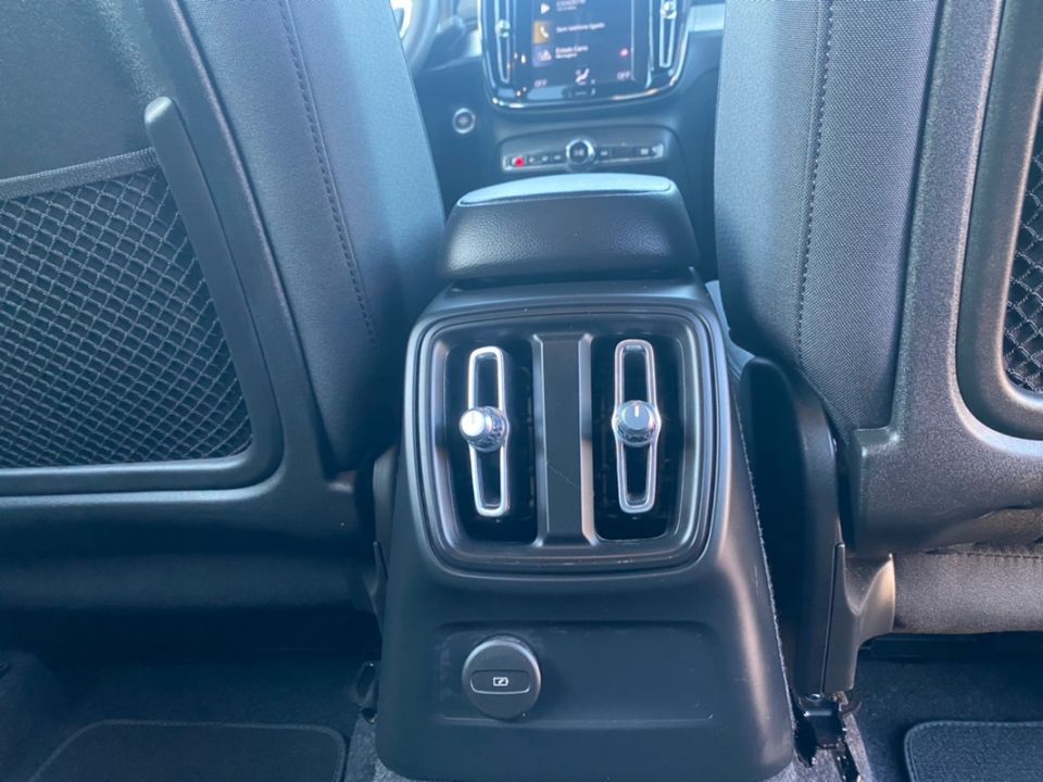 volvo-xc40-2021-hibrido-a-gasolina-1477cc