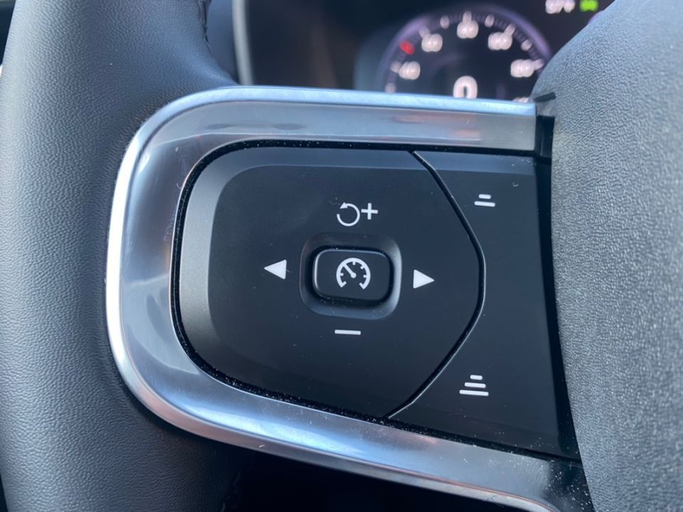 volvo-xc40-2021-hibrido-a-gasolina-1477cc