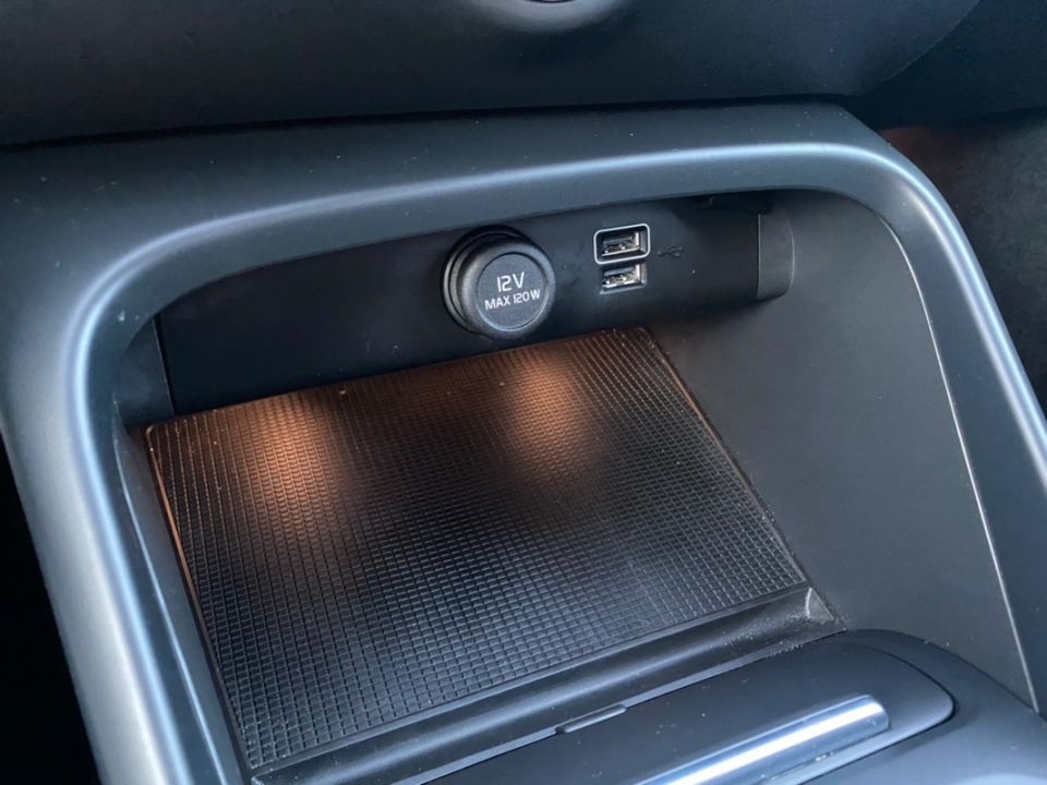 volvo-xc40-2021-hibrido-a-gasolina-1477cc