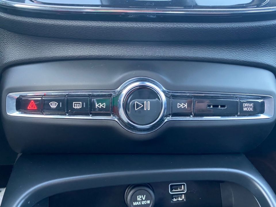 volvo-xc40-2021-hibrido-a-gasolina-1477cc