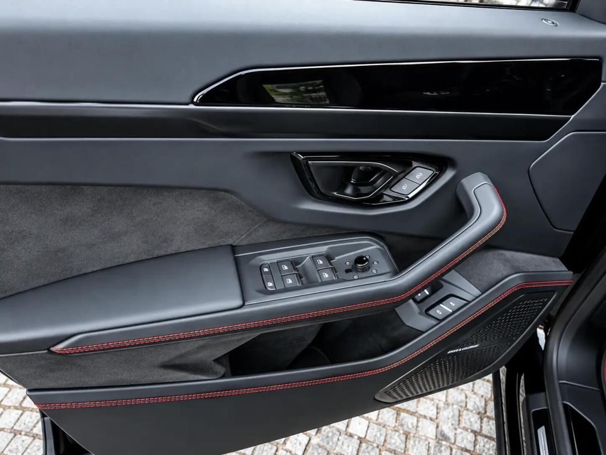 lamborghini-urus-2026-hibrido-a-gasolina-3996cc