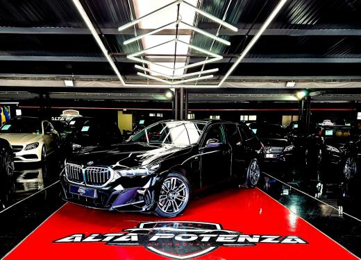 bmw-serie-5-2025-hibrido-a-gasolina-1998cc