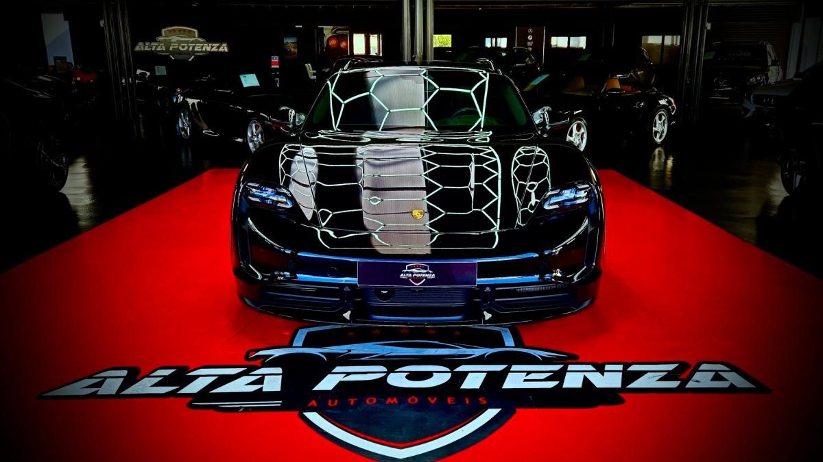 porsche-taycan-2021-eletrico-0cc