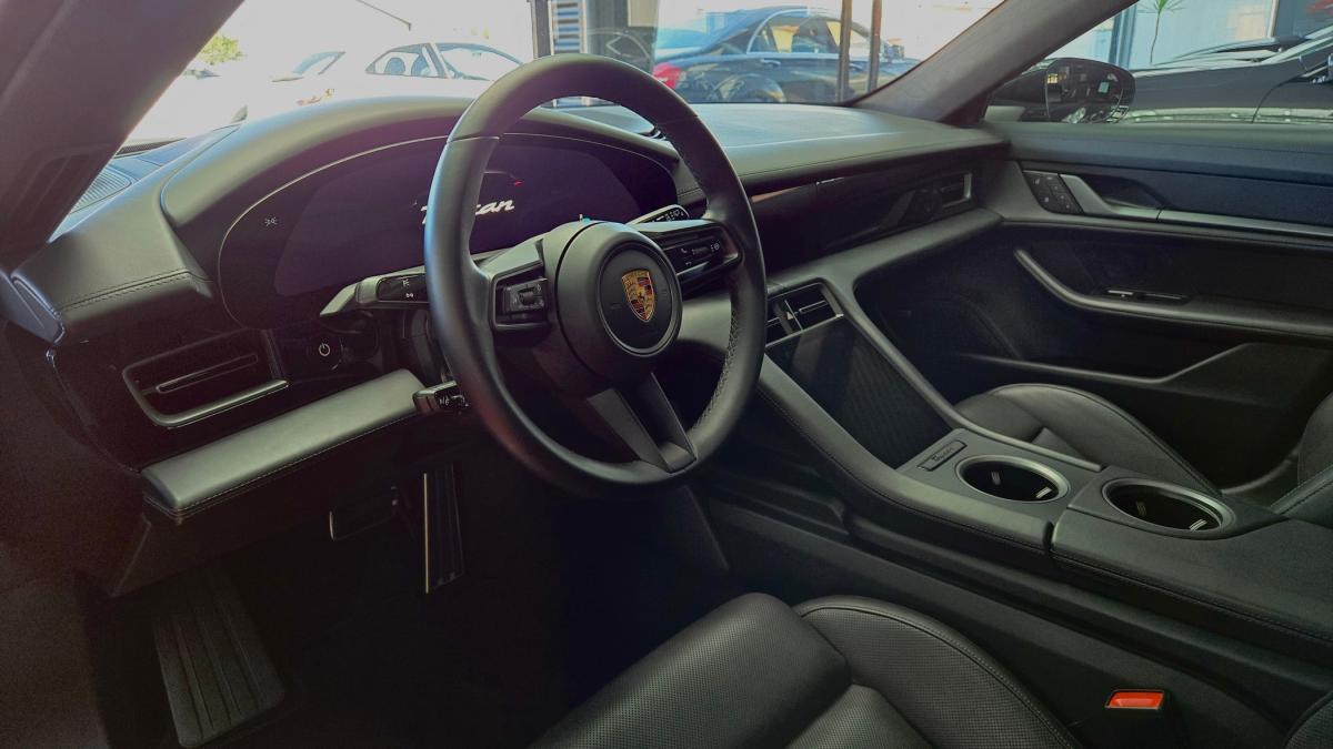 porsche-taycan-2021-eletrico-0cc