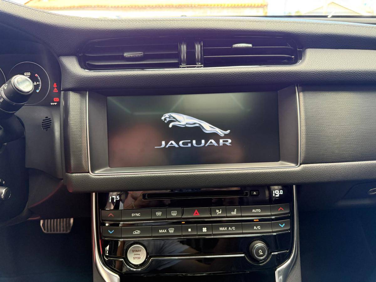 jaguar-xf-2018-diesel-2993cc