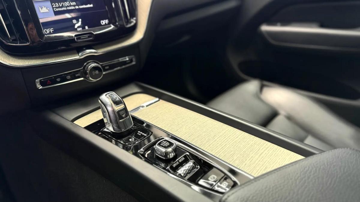 volvo-xc60-2021-diesel-1969cc