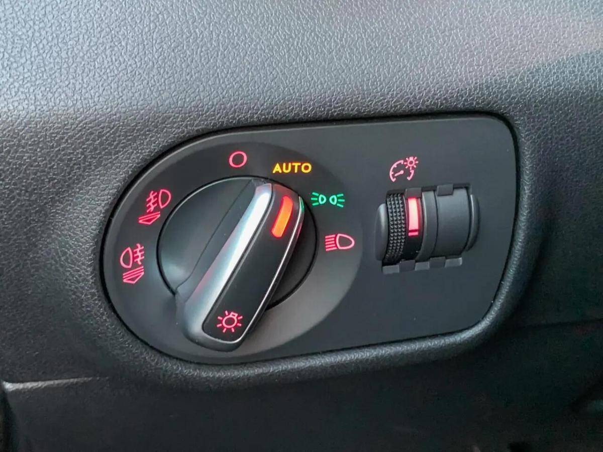audi-a1-2015-diesel-1598cc