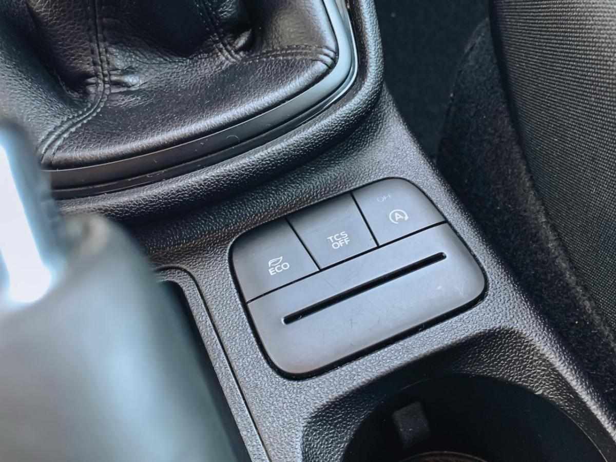 ford-fiesta-1-1-2019-gasolina-1084cc