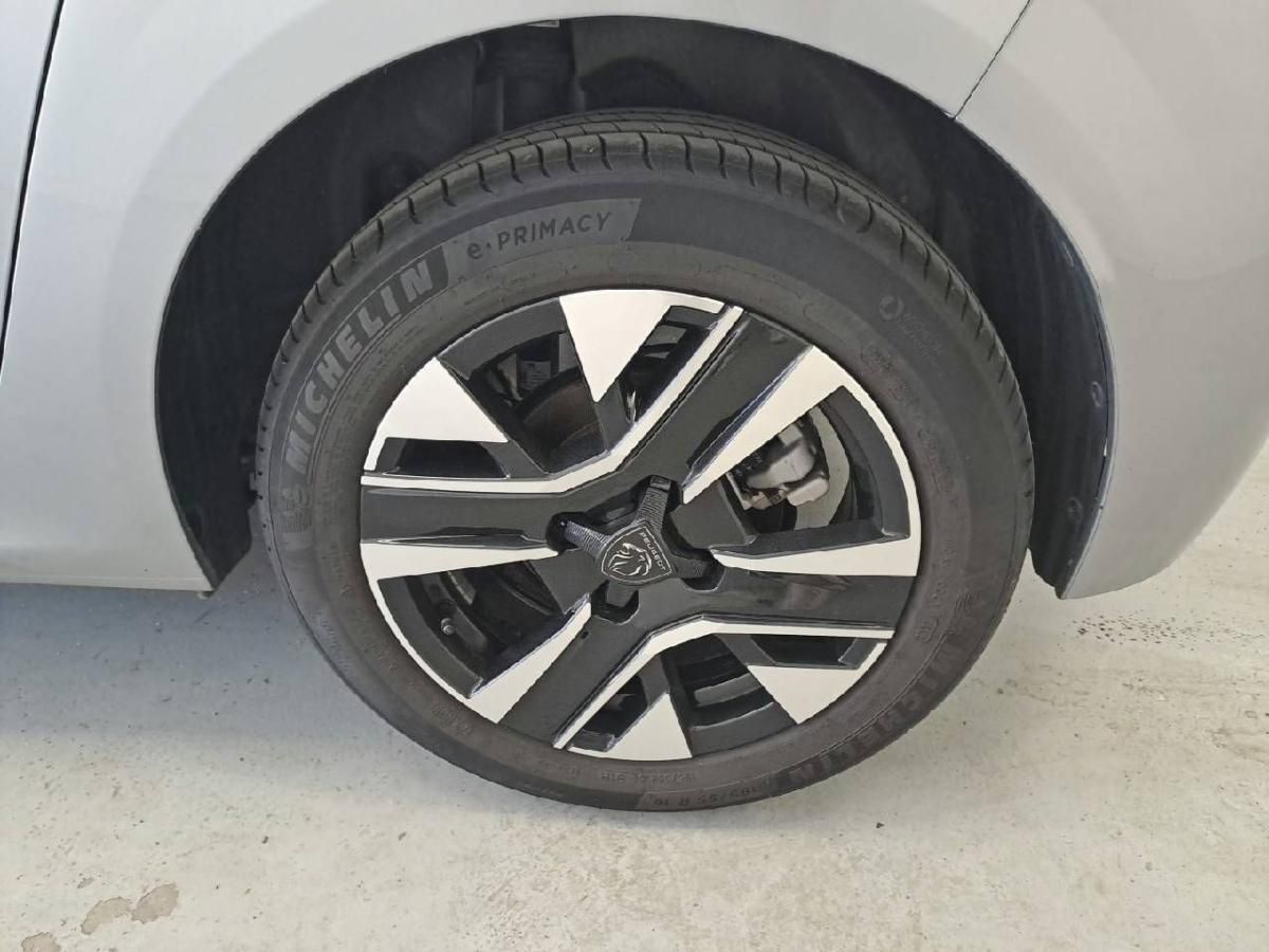 peugeot-208-2025-gasolina-1199cc