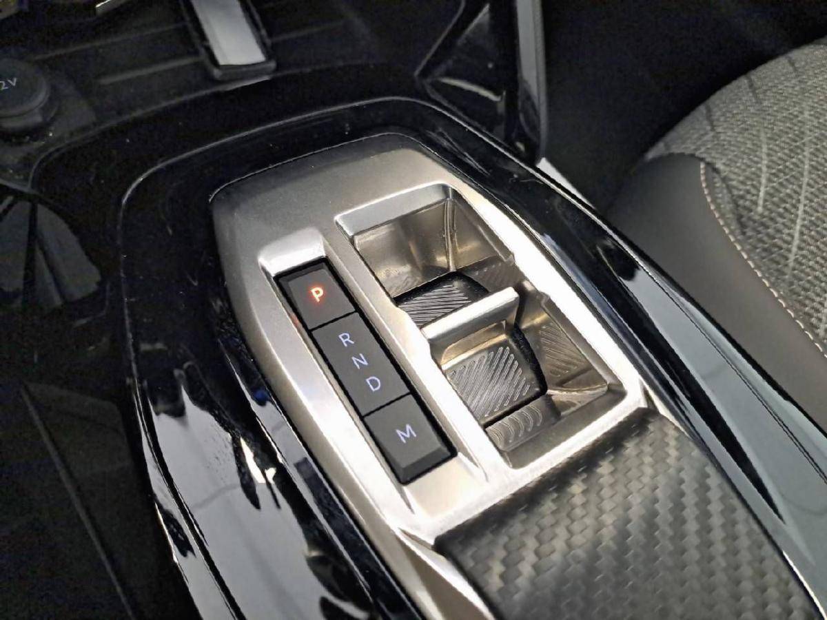 peugeot-208-2025-gasolina-1199cc