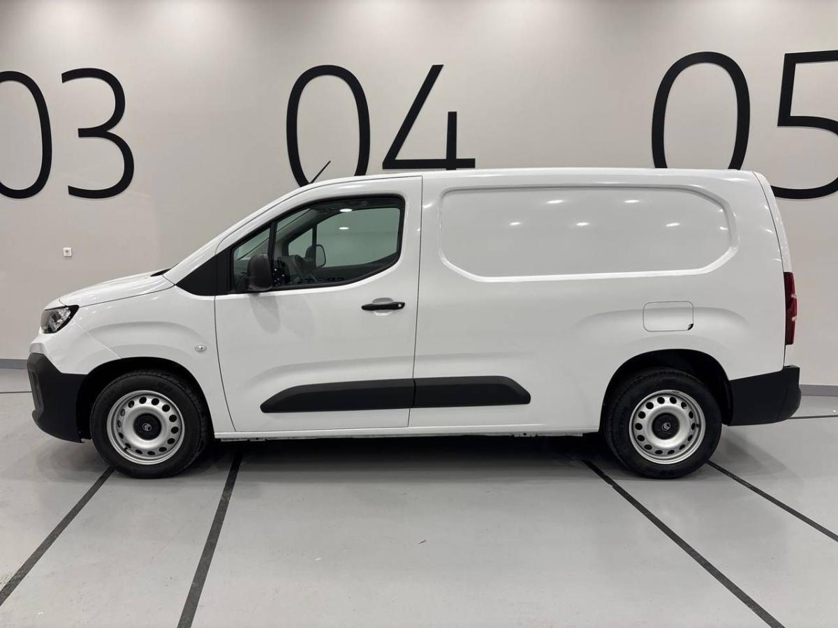 citroen-berlingo-2025-diesel-1499cc