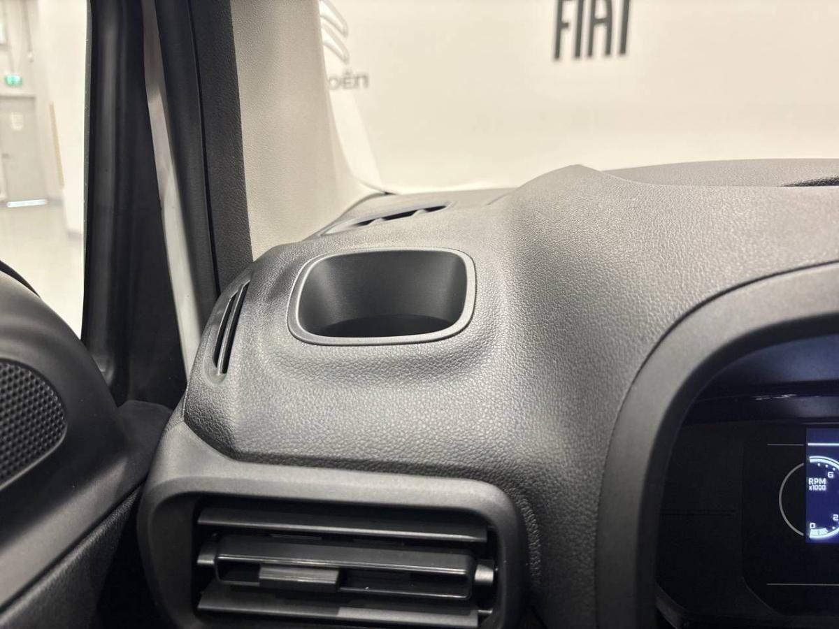 citroen-berlingo-2025-diesel-1499cc