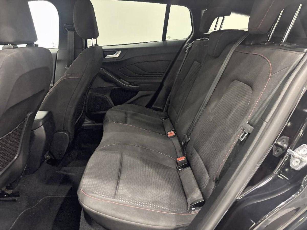 ford-focus-2023-diesel-1499cc